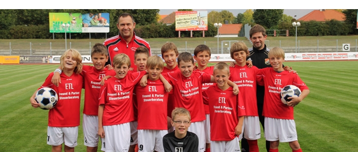 Neue Trikots für die E-Junioren des VfB Germania Halberstadt