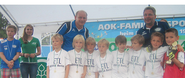Neue Trikots für die Minikicker des RSV Eintracht 1949 Stahnsdorf