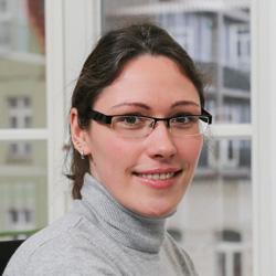 Adrienne Kindleb